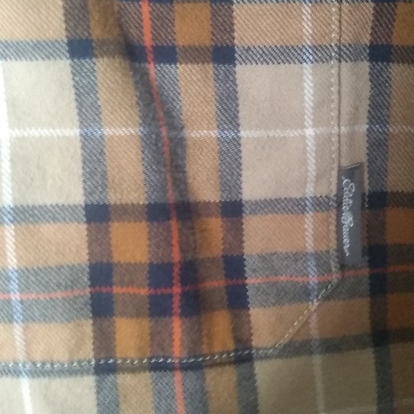 Medium Eddie Bauer flannel shirt 100% cotton. Like new. Comfy and warm. - Picture 4 of 7